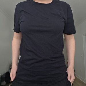 FREE w/ 2+ ITEMS | Russel Athletic Black Basic Unisex T-Shirt